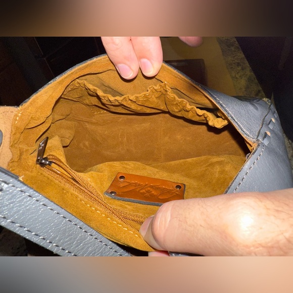 Patricia Nash Rose Tooling Collection Micaela Floral Leather Bag. NWOT - Picture 12 of 15